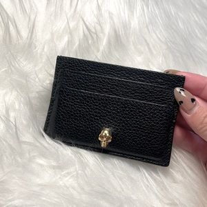 Alexander McQueen black&gold skull card holder